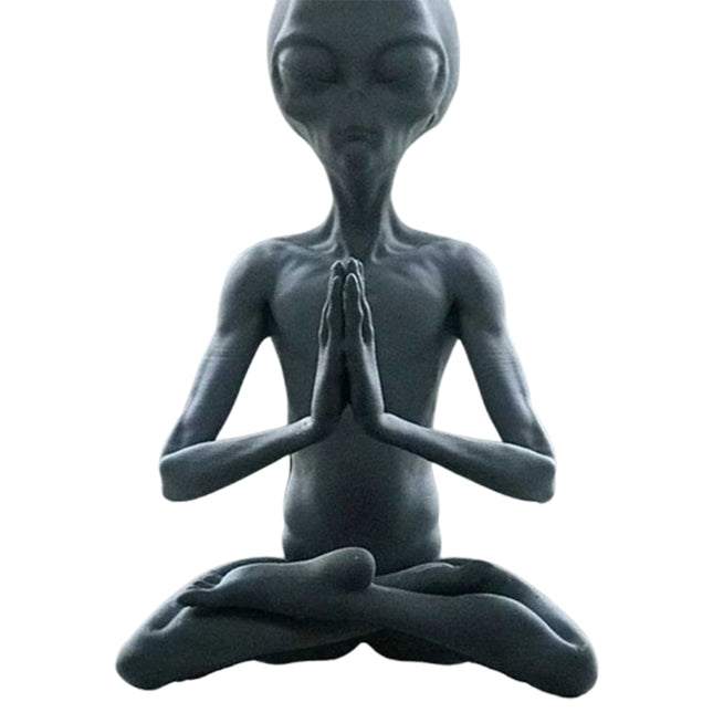 MEDITATING ALIEN Garden Statue Art Sculpture Resin Ornament Sculptures Decor 15CM