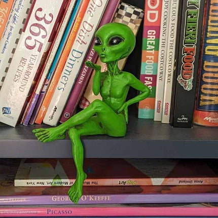 2025 Ingredientp Funny Alien Artwork, Alien Drinking Beer, Funny Alien Statue