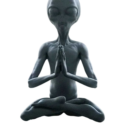 MEDITATING ALIEN Garden Statue Art Sculpture Resin Ornament Sculptures Decor 15CM