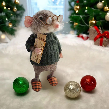 12CM Christmas Tabletop Ornament, Adorable Handmade Felt Mouse Figurine for Holiday Home Decor Fireplace Mantel Shelf