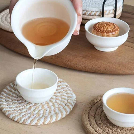 8Pcs Non-Woven Drink Coaster Set, Non-Slip Heat Resistant Cup Mats with Decorative Iron Frame