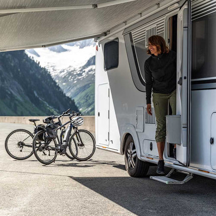 Durable 12V Electric Single Caravan RV Step: Aluminium Pull-Out Folding Caravan Accessory Step