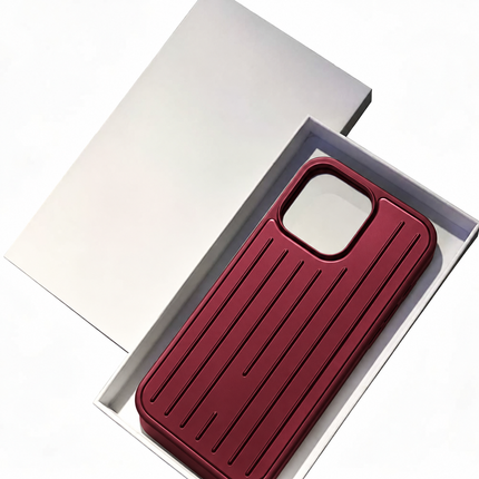 Burgundy aluminium-look phone case for iPhone 17 Pro Max - view 3