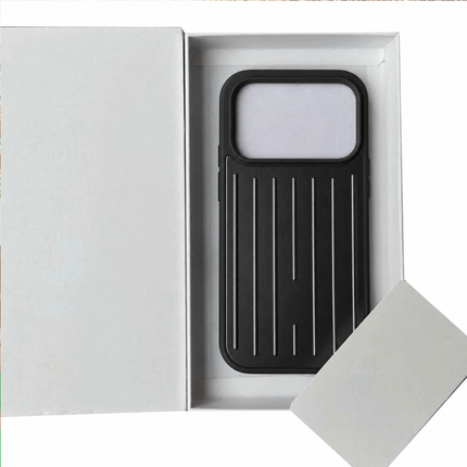 Black aluminium alloy and silicone phone case for iPhone 18 Pro Max - view 2